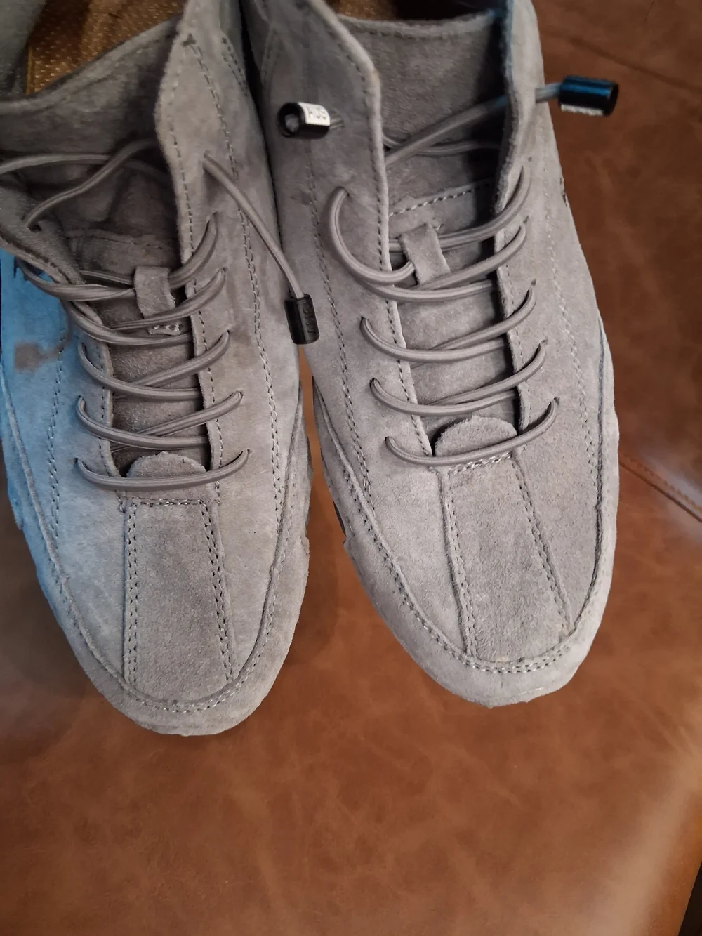 DBEP Men’s Suede Chukka Boots in Light Gray